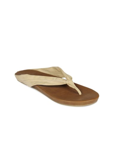 Rocia Women Beige Flats