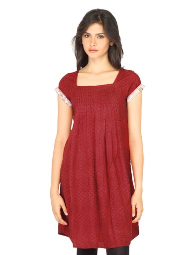 W Women Small Flower Pattern Red Kurti