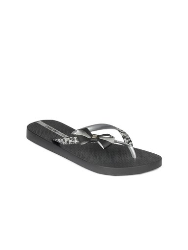 iPanema Women Silver Flip Flops