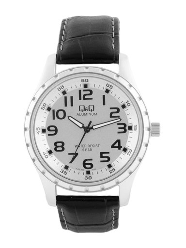 Q&Q Men Silver Dial Watch