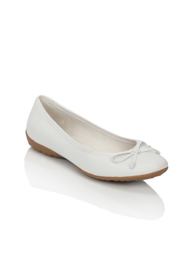 Clarks Women White Leather Ballerinas