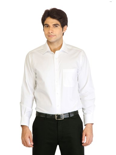 Peter England Men Solid White Shirt