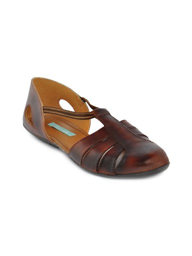 Catwalk Women Closed Brown Sandals