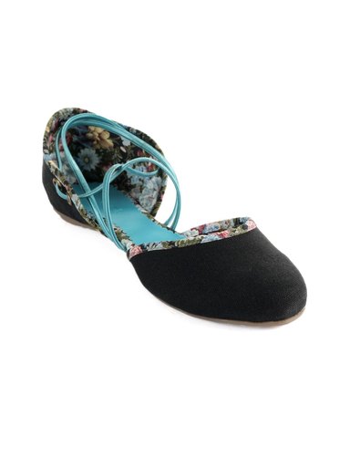 Catwalk Women Black Flats